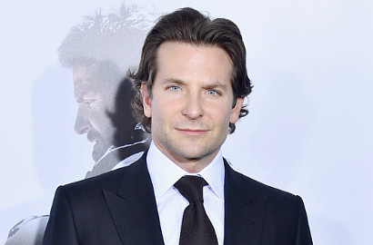 Bradley Cooper Akan Debut Jadi Sutradara Garap 'Honeymoon With Harry'