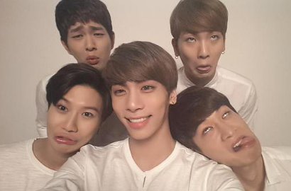 SHINee Hibur Fans dengan Unggah Selca Jelek
