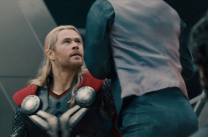 Robert Downey Jr. Dicekik Chris Hemsworth di Trailer 'Avengers: Age of Ultron'