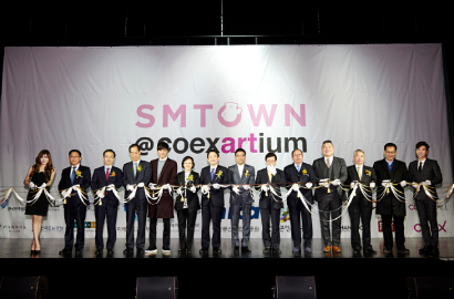 EXO, f(x), SNSD, Infinite Hadiri Acara Pembukaan SMTOWN