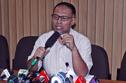 KPK Kembali Tegaskan Foto Ciuman Elvira dan Ketua Abraham Samad Cuma HOAX