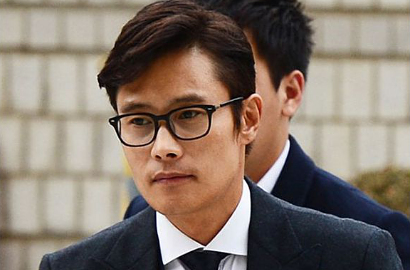 Belum Pulang ke Korea, Lee Byung Hun Tak Akan Hadiri Sidang Final Kasusnya