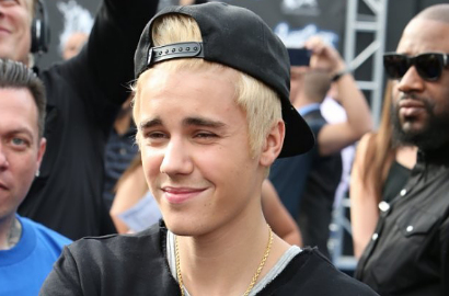 Ini Respon Justin Bieber Dibilang Foto Kekarnya untuk Calvin Klein Editan