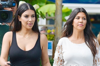 Muncul di Game Tanpa Dibayar, Kourtney Kardashian Tuntut Kim-K