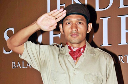 Ini Kesan Ibnu Jamil Gendong Adipati Dolken di 'Jenderal Soedirman'