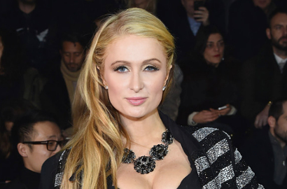 Paris Hilton Pacari Model 18 Tahun?