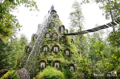 Uniknya Hotel Ini Mirip Gunung Berapi