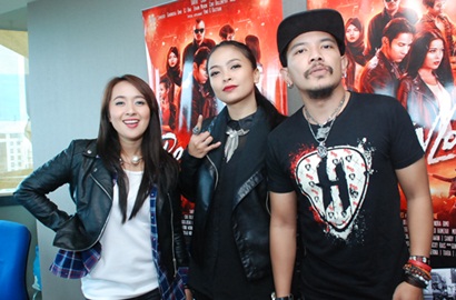 Video: Kotak Ajak Penggemar Nonton 'Rock n Love' [Eksklusif]