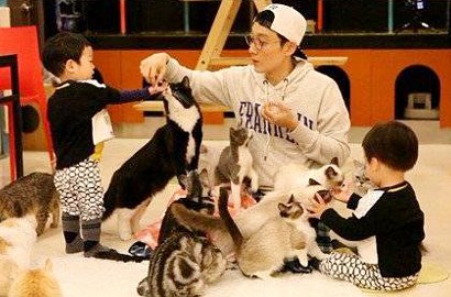 Kembar Lee Hwi Jae Main Sama Kucing di Eps Terbaru 'Superman is Back'