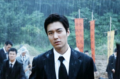 Baru 2 Hari, 'Gangnam 1970' Lee Min Ho Tembus Hampir 300 Ribu Penonton