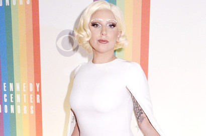 Lady GaGa Nyanyikan Lagu Baru Bareng Diane Warran di Sundance Film Festival