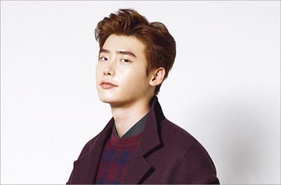 Lee Jong Suk Dipilih Jadi Model MVIO Korea dan Tiongkok