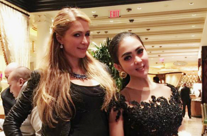 Syahrini Pamer Makan Malam Bareng Paris Hilton di Bali