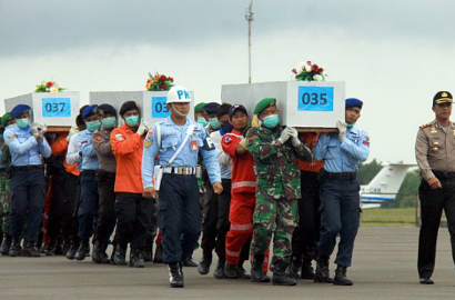 Pencarian Korban AirAsia QZ8501 Mulai Dihentikan?