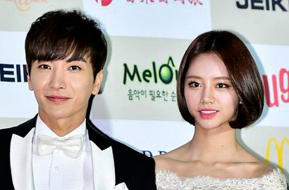 'Tinggalkan' Grup, Leeteuk dan Hyeri Bak Pengantin di Red Carpet Gaon Awards