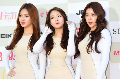 Fans EXO Diduga Ejek Girl's Day di Red Carpet Gaon Chart Awards