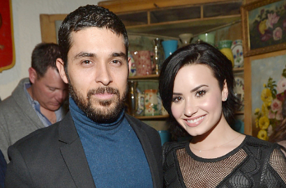 Dirumorkan Putus, Demi Lovato Unggah Foto Bareng Pacar di Tempat Tidur