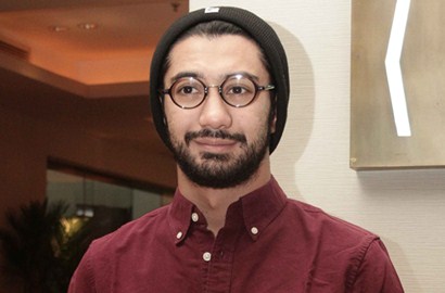 Reza Rahadian Akui Tidak Mudah Perankan Satrio di 'Kapan Kawin?'