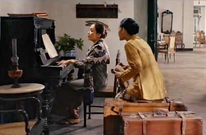 Maia Estianty Main Piano di Teaser 'Guru Bangsa: Tjokroaminoto'