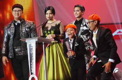 Menang di Infotainment Awards 2015, Sony Wakwaw Juga Dapat Rumah