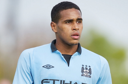 Manchester United Resmi Rekrut Sadiq El Fitouri