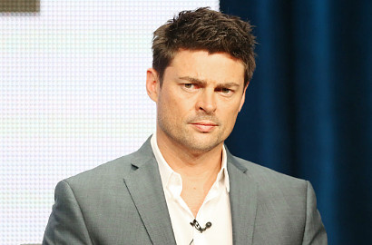 Karl Urban Gantikan Michael C. Hall Berakting di Remake 'Pete's Dragon'