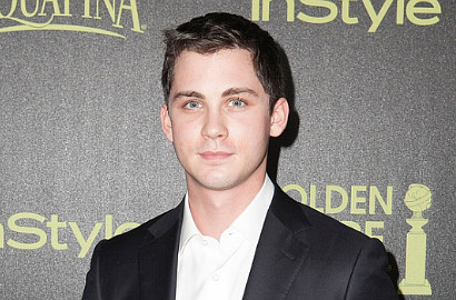 Logan Lerman Jadi Anak Nakal di 'The Wife'