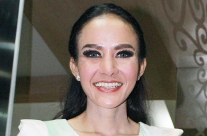 Cynthiara Alona Nazar Akan Bangun Musholla
