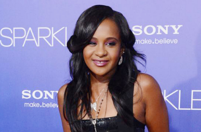 Pingsan di Bathub, Anak Whitney Houston Dinyatakan Koma
