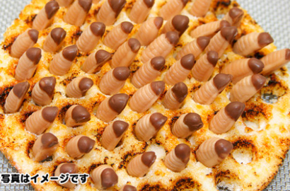 Seramnya Cokelat Berbentuk Larva, Jantung dan Tengkorak Manusia