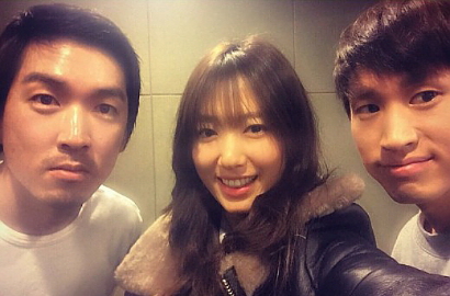 Duet Manis Park Shin Hye-MYK di MV 'You're Perfect'