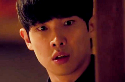 Lee Joon Ciuman di Video Teaser 'I Heard a Rumor'