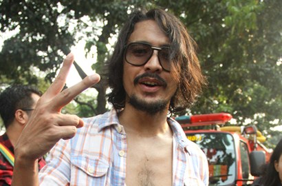 Bergaya Slengean, Ello Malah Diprotes Keluarga dan Fans