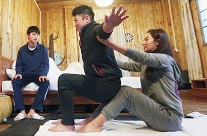 Jang Dong Min Yoga Pasangan dengan Yuri SNSD di 'Animals'
