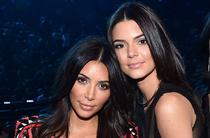 Kim Kardashian Bugil, Kendall Jenner Pegang Payudara di Foto Majalah