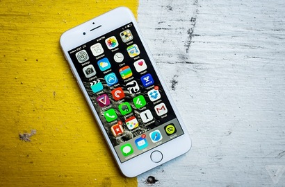 Penjualan iPhone 6 Diprediksi Lambat karena Harga?