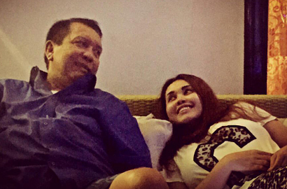 Cindy Claudia Menangis Ucap Selamat Tinggal pada Ayahnya, Rinto Harahap