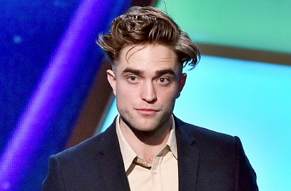 Jenggot Tebal dan Dahi Keriput, Robert Pattinson Tak Lagi Keren