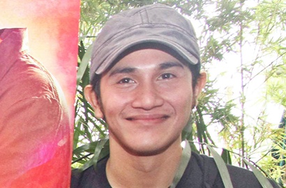 Vino Bastian Ditodong Pistol dan Senjata Tajam di 'Toba Dreams'