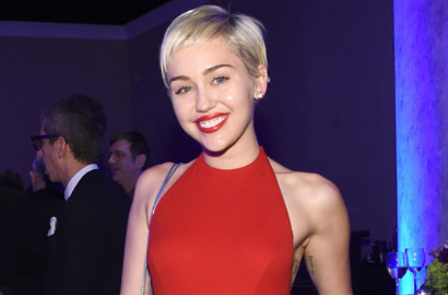 Video 'Panas' Miley Cyrus Ditarik dari Festival Film Porno New York