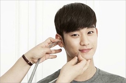 Terlalu Populer, Kim Soo Hyun Bakal Dibuatkan Patung Lilinnya