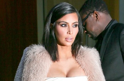 Bagaimana Jadinya Jika Kim Kardashian Pakai Baju Stocking Seluruh Tubuh?