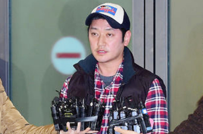 Minta Maaf untuk Skandal Pesawat, Bobby Kim Membungkuk di Publik