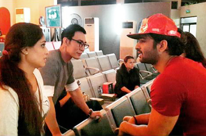 Gladi Resik 'Bolly Star Vaganza', Shaheer Joget Bareng Soumya Seth