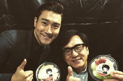 Ciee, Siwon SuJu Nikmati Tidur di Pesawat Pribadi Jackie Chan