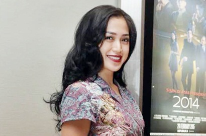 Jessica Iskandar Urus Anak Sendiri