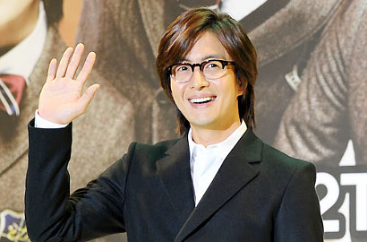Setahun Usai Dikonfirmasi Pacaran, Bae Yong Joon Ternyata Sudah Putus