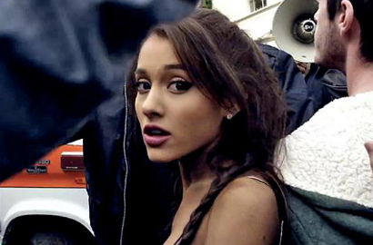 'One Last Time' Ariana Grande Diduga Jiplak Konsep Band Australia