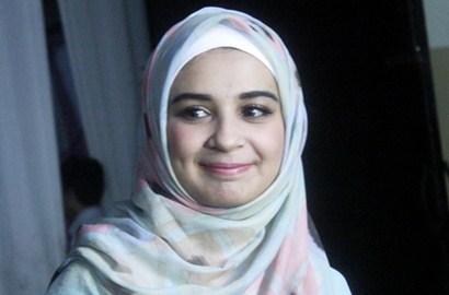 Shireen Sungkar Tepis Isu Dilarang Kerja oleh Teuku Wisnu