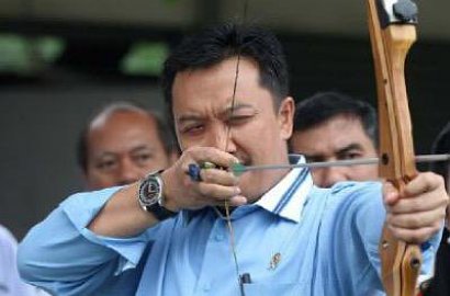 Dapat Rapor Merah, Menpora Imam Nahrawi Juga Dikritik Soal ISL 2015-2016